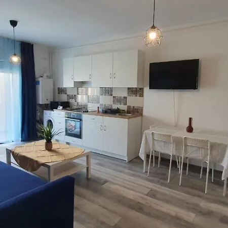 Illy Evo Apartament ナボダリ